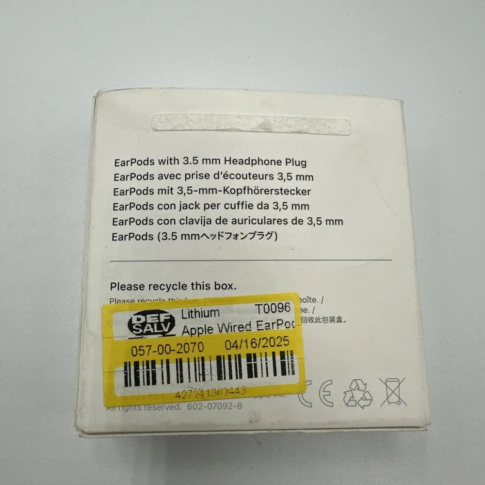 Apple‎ EarPods with 3.5mm Plug MWU53AM/A 💚❤️💚❤️ NEW OPEN BOX! 💚❤️💚❤️